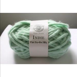 Loops and Threads Indie Yarn
Super Bulky/Chunky